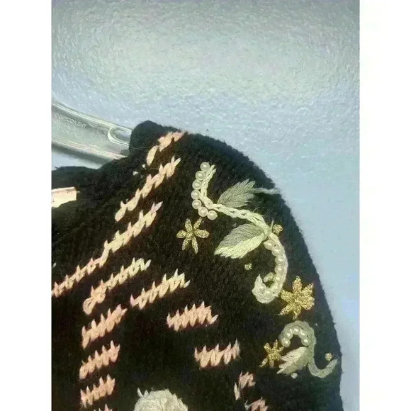 VTG 90s Kathie Lee Black Sweater Heart Embroidered Hand Knit cottagecore Small - Picture 2 of 9